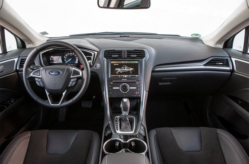 Sfoglia Ford Mondeo ultima generazione