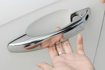 Audi A5 2007-2015 Cover Maniglie Porta Cromate con Pulsanti (4 pz, Acciaio Inox) foto 2