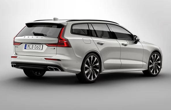 Premium station wagon Volvo V60 nuova generazione Foto 3