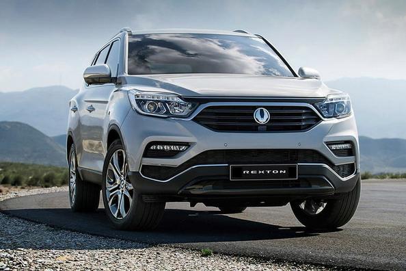 Sfoglia crossover SsangYong Rexton terza generazione Foto 3