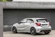Panoramica di una berlina Mercedes-Benz classe A W176 foto 3