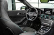 Panoramica di una berlina Mercedes-Benz classe A W176 foto 6