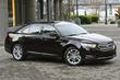 Panoramica della berlina Ford Taurus 2013 a anno modello foto 1