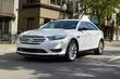 Panoramica della berlina Ford Taurus 2013 a anno modello foto 5