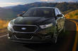 Panoramica della berlina Ford Taurus 2013 a anno modello foto 2