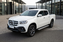 Mercedes X class 2017-2020 Pedane Laterali Maya V4 (2 pz, Alluminio) foto 1