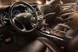 Berlina di classe business Infiniti Q70 foto 6