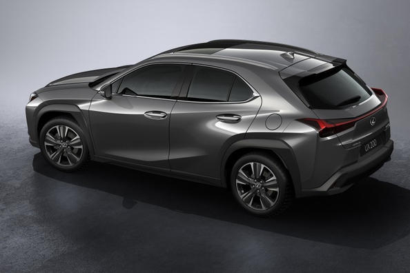 Recensione del nuovo crossover compatto Lexus UX 200 Foto 5