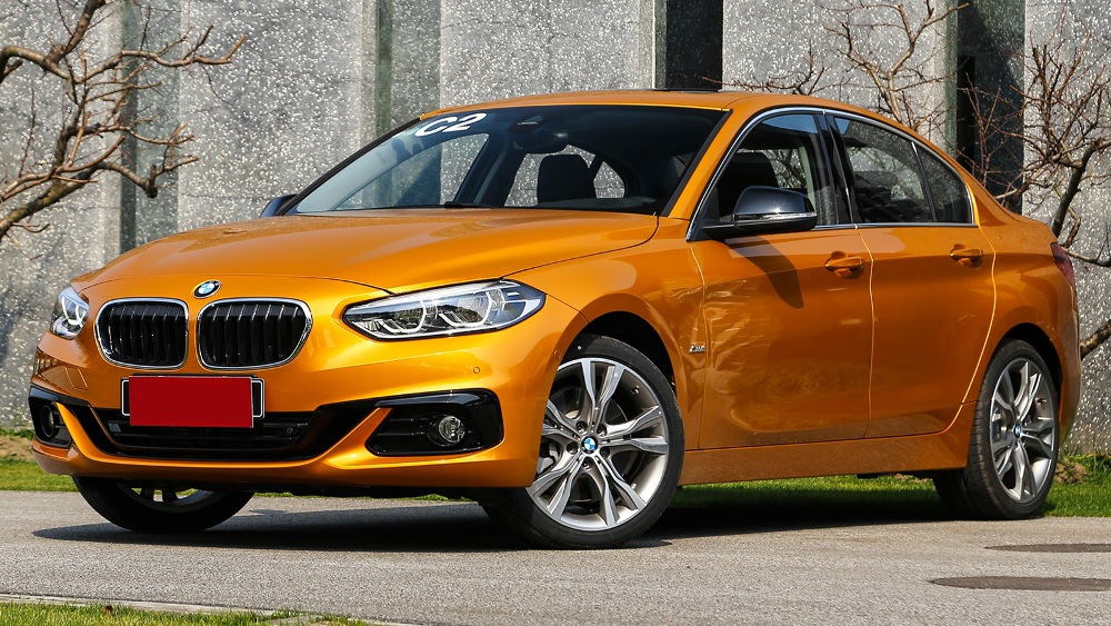 Panoramica della berlina BMW Serie 1