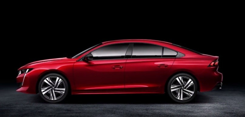 La nuova Peugeot 508: il cambio di leader in francese di famiglia
