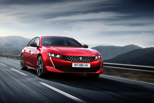 La nuova Peugeot 508: il cambio di leader in francese di famiglia Foto 2