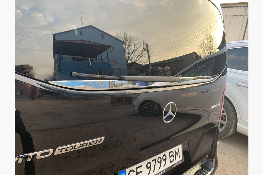 Mercedes Vito/V-class W447 2014- Cornice vetro posteriore (vetro piccolo) acciaio inox Carmos - Acciaio Inox Turco Foto 3
