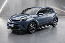 Toyota C-HR 2016-2023 Pedane Laterali RedLine V1 (2 pz, Alluminio) foto 1