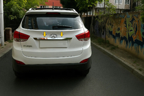Hyundai IX-35 2010-2015 Modanatura cromata sopra la targa (larga) foto 4