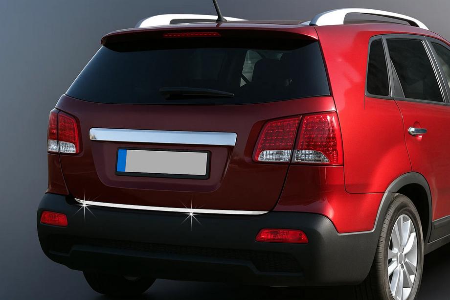 Kia Sorento II XM 2009-2014 Modanatura bagagliaio acciaio inox (2009-2013) Carmos - Acciaio Inox Turco Image