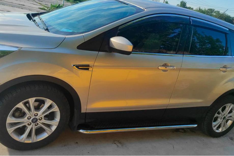 Ford Kuga/Escape 2013-2019 Pedane Laterali Maydos V2 (2 pz, Alluminio + Acciaio Inox) Foto 9
