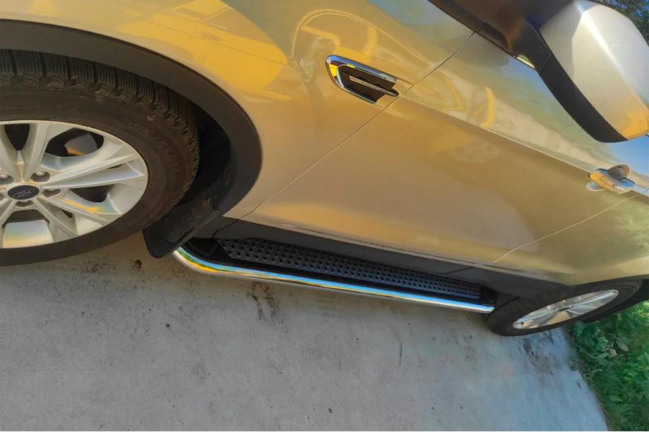 Ford Kuga/Escape 2013-2019 Pedane Laterali Maydos V2 (2 pz, Alluminio + Acciaio Inox) Foto 10