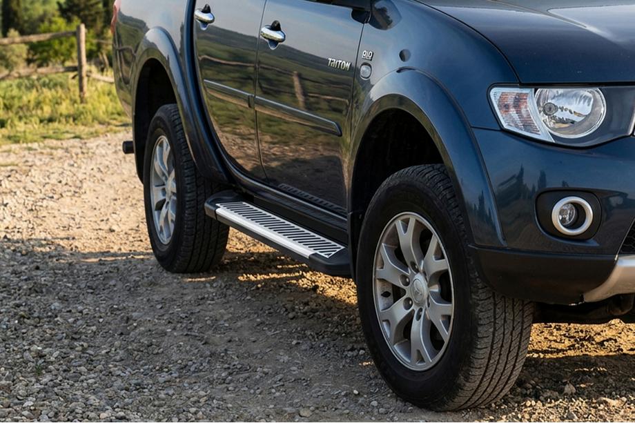 Fiat Fullback 2016- Pedane Laterali Line (2 pz, Alluminio) Image