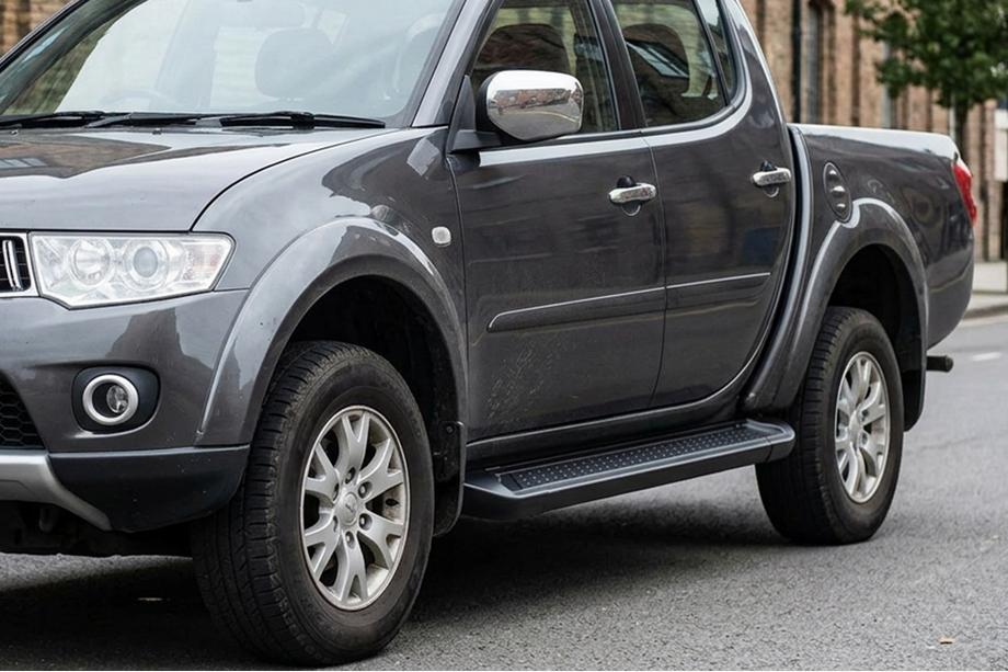 Fiat Fullback 2016- Pedane Laterali Allmond Black (2 pz, Alluminio) Image