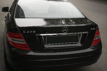 Mercedes C-class W204 2007-2015 Modanatura cromata sopra la targa (acciaio inox) foto 1