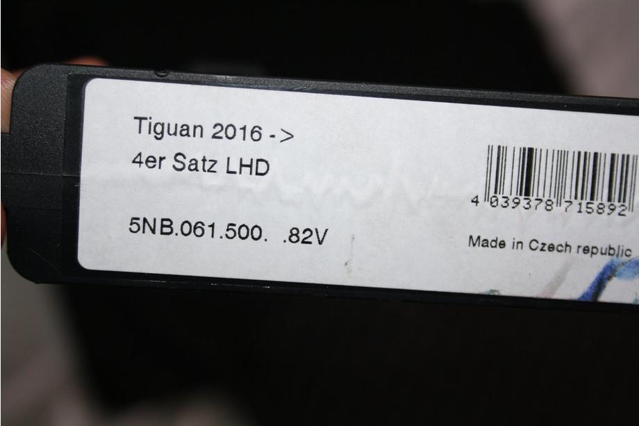 Volkswagen Tiguan 2016-2023 Tappetini in gomma (4 pz, Originale) Foto 2
