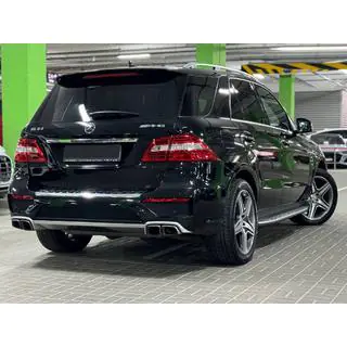 Kit carrozzeria completo AMG ML63 foto 4
