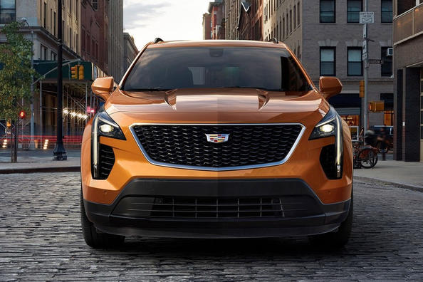 Compatto premium crossover Cadillac XT4