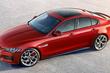 Panoramica della berlina Jaguar XE foto 1