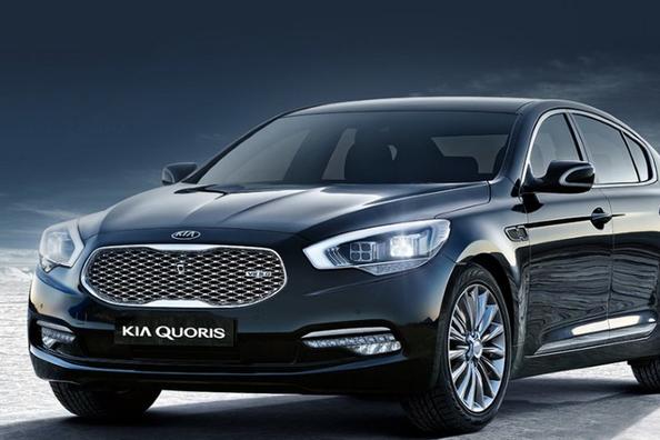 Sfoglia executive berlina Kia Quoris