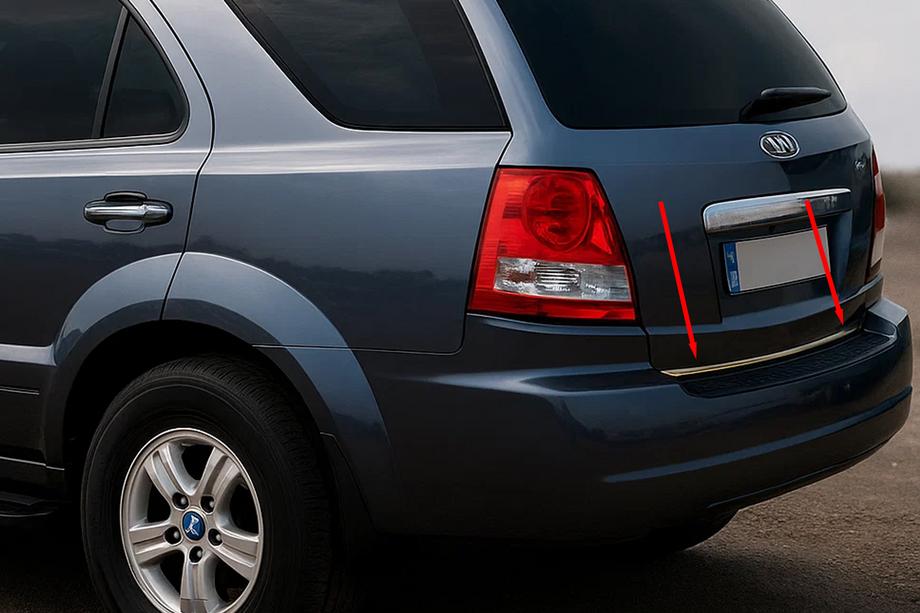 Kia Sorento I BL 2002-2009 Modanatura bagagliaio acciaio inox Image