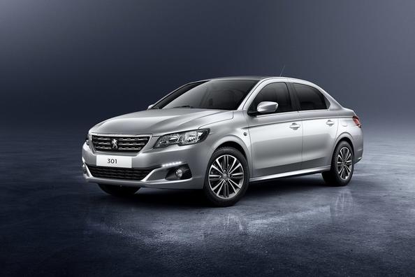Panoramica della rinnovata berlina Peugeot 301 Foto 2