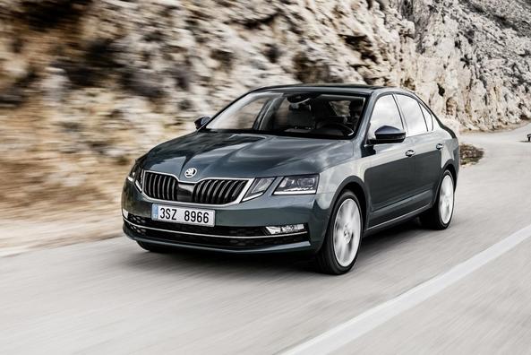 Sfoglia la nuova generazione di Skoda Octavia Foto 8