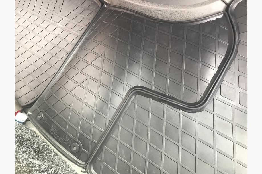 Mercedes Sprinter W906 2006–2018 Tappetini in gomma (3 pz, Stingray) 1+1 Foto 5