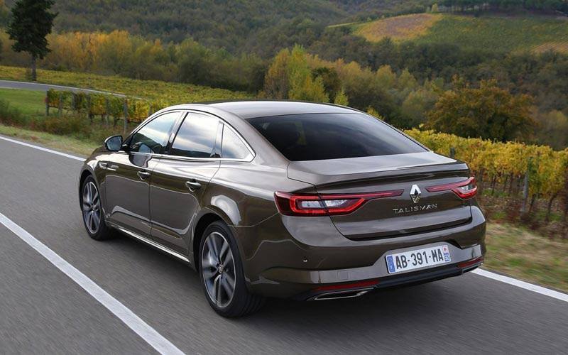 Sfoglia berlina Renault Talisman