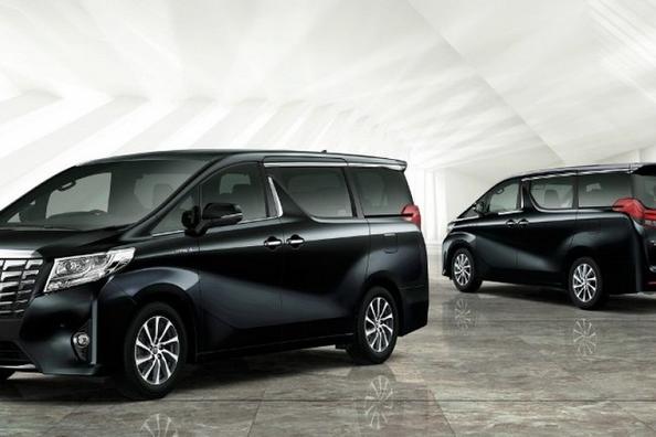 Di lusso, minivan Toyota Yaris di terza generazione Foto 8
