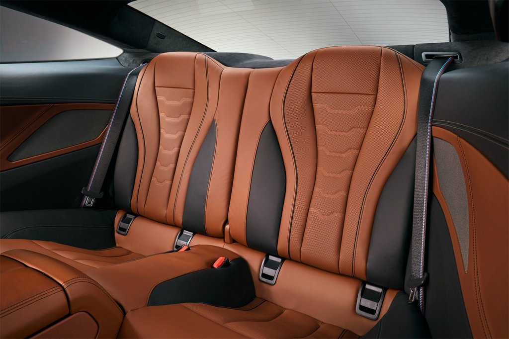 Recensione del nuovo modello a trazione integrale coupé BMW 8-Series