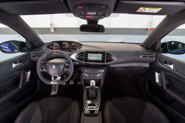 Recensione di carica di una berlina Peugeot 308 GTi Foto 7
