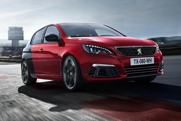 Recensione di carica di una berlina Peugeot 308 GTi Foto 3