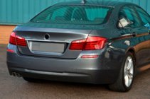 BMW 5 Series F10/F11 2010–2016 Modanatura SD in acciaio inox sopra la targa foto 6