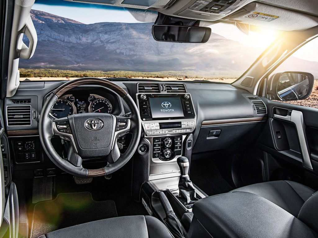 Il rinnovato suv Toyota Land Cruiser Prado