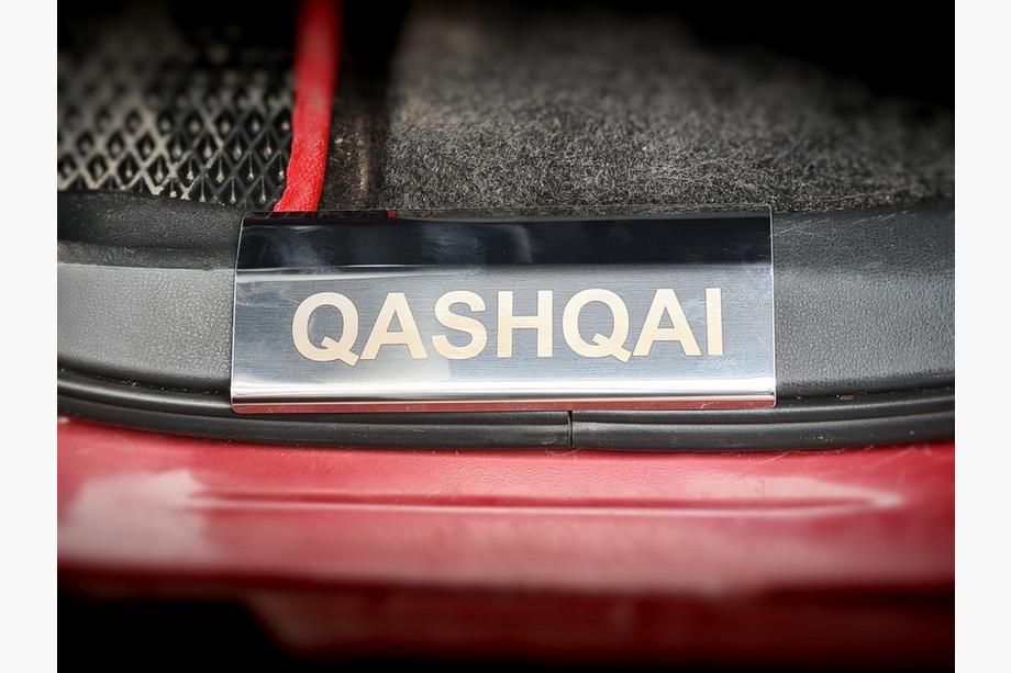 Nissan Qashqai 2007-2010 Coperture battitacco in plastica (4 pz, acciaio inox) Foto 4
