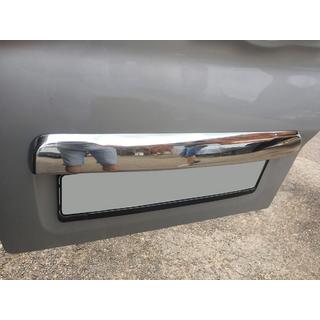 Modanatura in acciaio inox sopra la targa Nissan NV300/Primastar 2016- foto 3