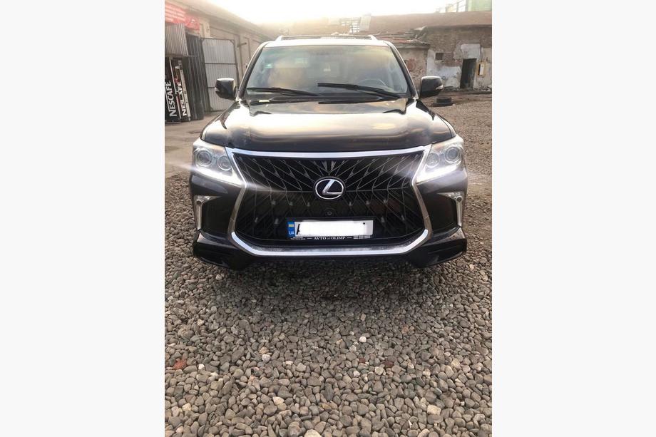 Lexus LX570/450d 2008-2022 Paraurti anteriore per 2008-2015 stile restyling (primer per verniciatura) Nero Foto 8