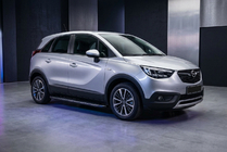 Opel Crossland X 2017-2024 Pedane Laterali Bosphorus Black (2 pz, Alluminio) foto 1