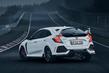 La quinta generazione di caldo di una berlina Honda Civic Type R foto 2