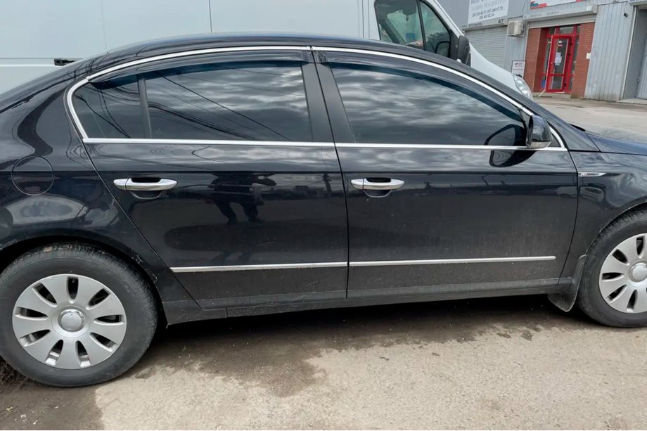 Volkswagen Passat B7 2012-2015 Deflettori Finestrini con Modanatura Cromata SD (4 pz, EU, HIC) Foto 3