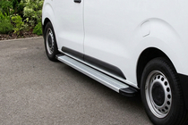 Citroen Jumpy/Dispatch 2017- Pedane Laterali Maya V2 (2 pz, Alluminio) foto 1
