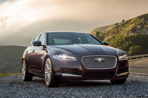 Premium berlina Jaguar XF seconda incarnazione