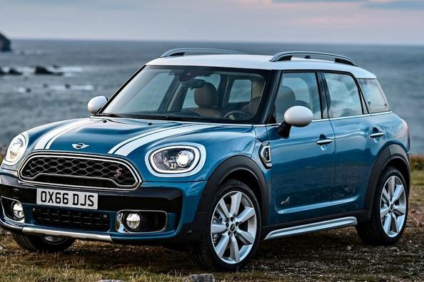 Sfoglia crossover MINI Countryman seconda generazione