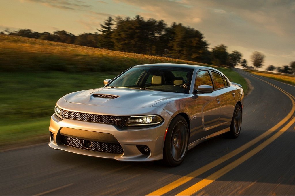 La berlina sportiva Dodge Charger settima generazione